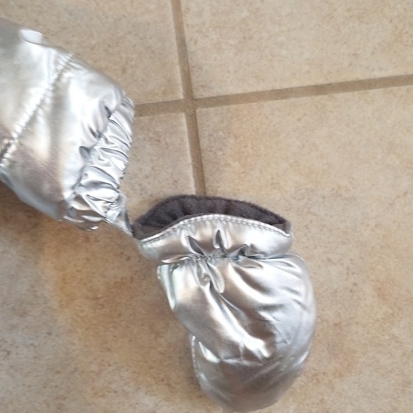 Gymboree Baby Silver Snowsuit Brand New in 3 sizes - Picture 8 of 8